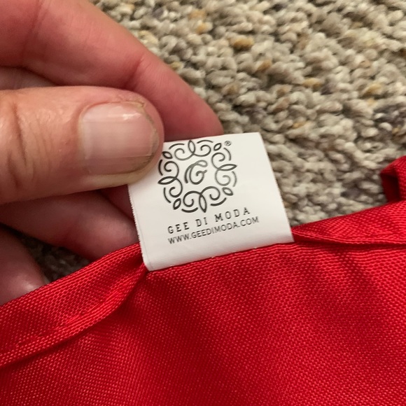 Five-not four tablecloths 52"x52" red, gold, green & now blue! Harry Potter - Picture 3 of 9